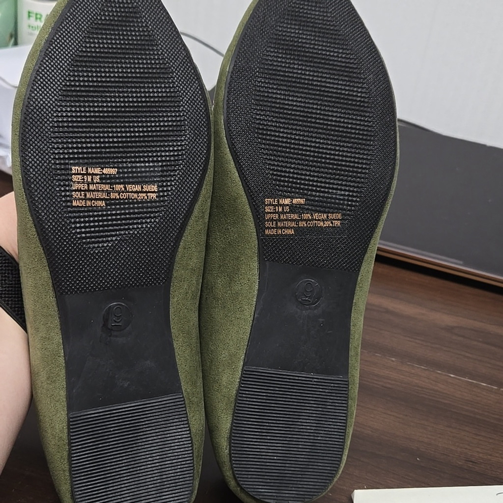 Charles Albert Size 9 Olive Green Floral Embroidered Vegan Ballet Flats - Picture 5 of 8